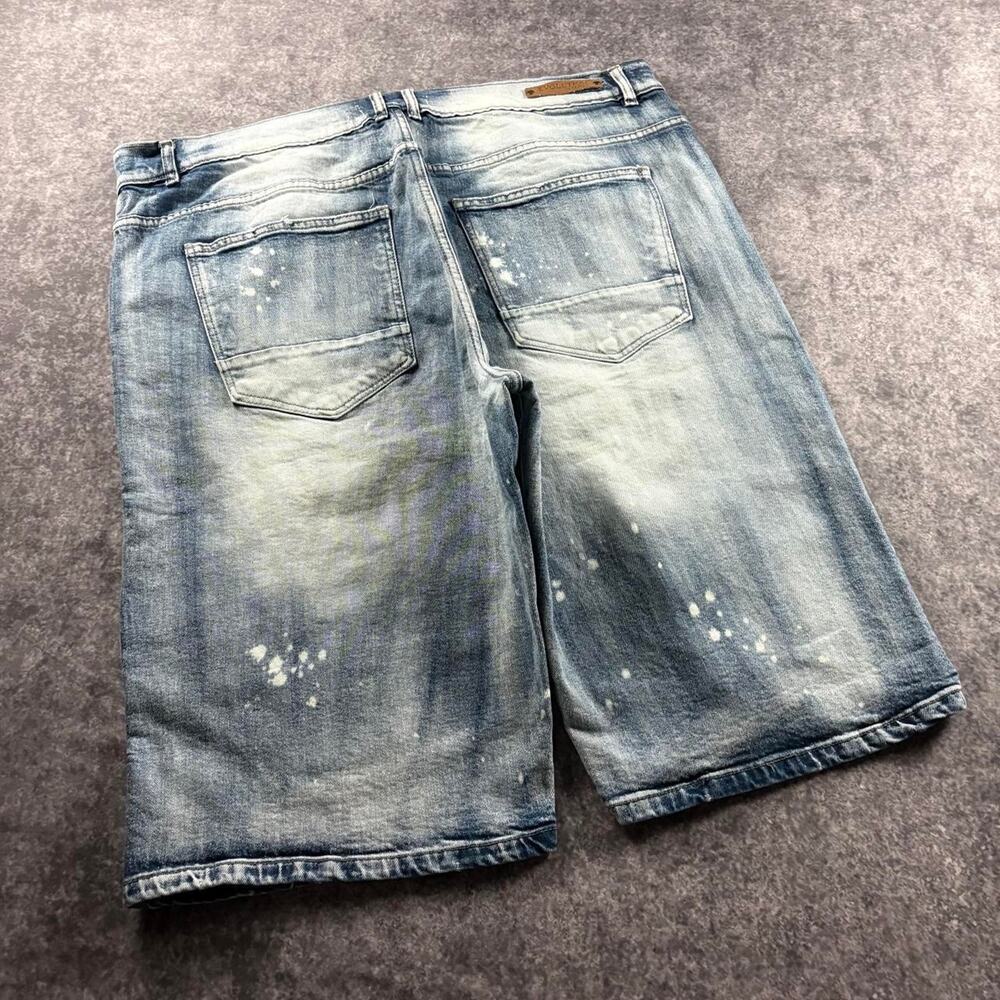 Vintage Evolution In Design Men’s 44 Distressed Baggy Denim Jorts Y2K